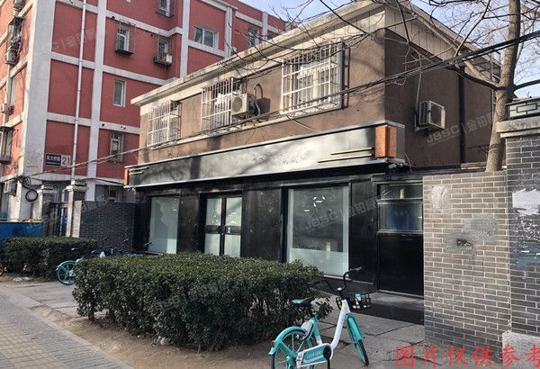 朝阳区东大桥路19号楼南1至2层（芳草地西街）