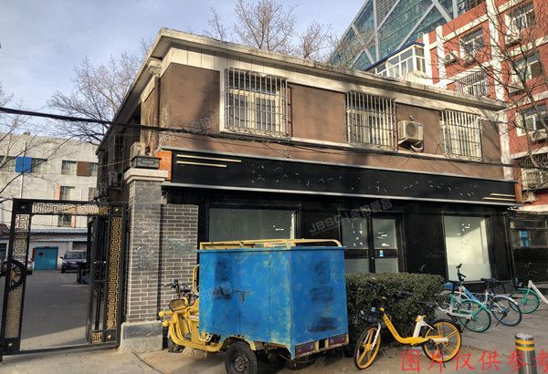 朝阳区东大桥路19号楼南1至2层（芳草地西街）