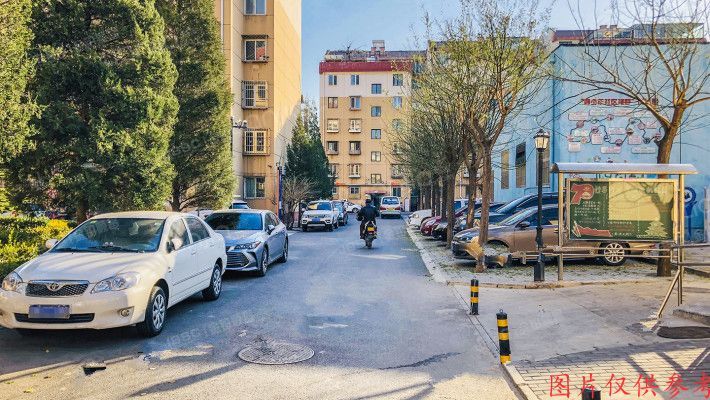 门头沟区 滨河路德露苑14号楼2层1单元201号