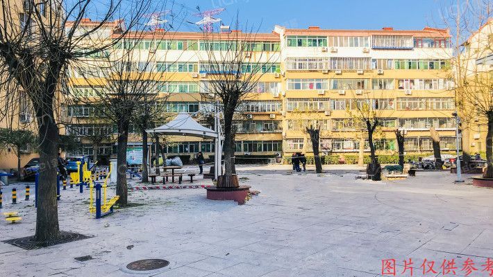 门头沟区 滨河路德露苑14号楼2层1单元201号