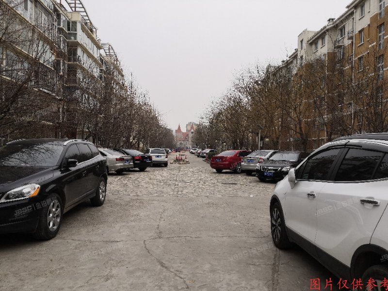 房山区 世界名园15号楼4层3单元402