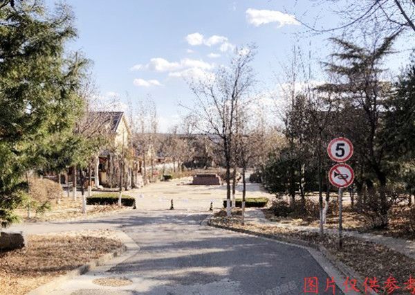 昌平区 百葛路366号院二区9-5号-1至2层9-5（香江别墅）