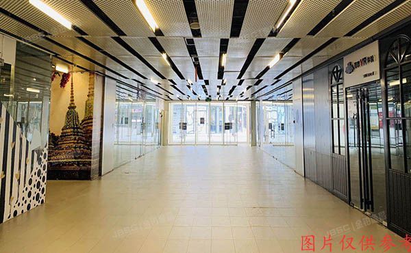 朝阳区 工人体育场北路8号院6幢-1层-1558号（三里屯SOHO）商业