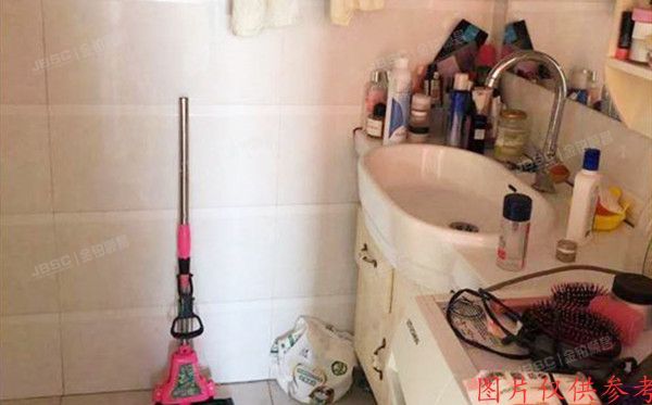 西城区 广安门外大街305号八区14号楼1808（荣丰2008）