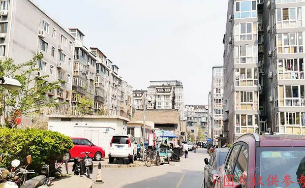 东城区 兴隆都市馨园18号楼-1层1单元104号