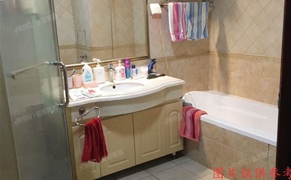 朝阳区 慈云寺1号院4号楼10层1005室的房地产及室内物品（东区国际公寓）