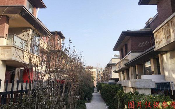 丰台区 泉湖西路1号院六区24号楼-1至3层104（亿城燕西）别墅