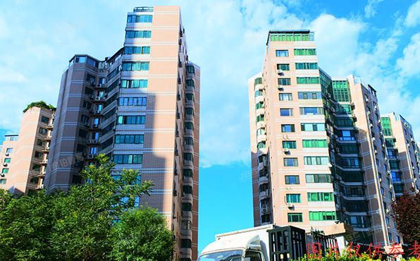 朝阳区 裕民路12号院2号楼1至2层C105号（华展国际公寓）