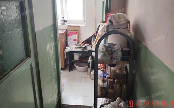 海淀区 明光村小区12号楼4门三层8号