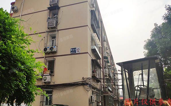 海淀区 明光村小区12号楼4门三层8号