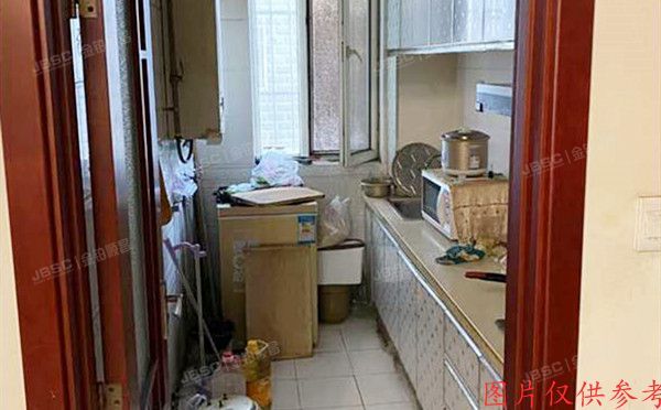 丰台区 首经贸中街1号院7号楼1层108（万年花城）