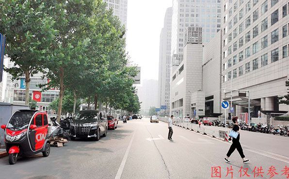 朝阳区 建国门外大街2号院1号楼14层1703室（北京银泰中心）公寓