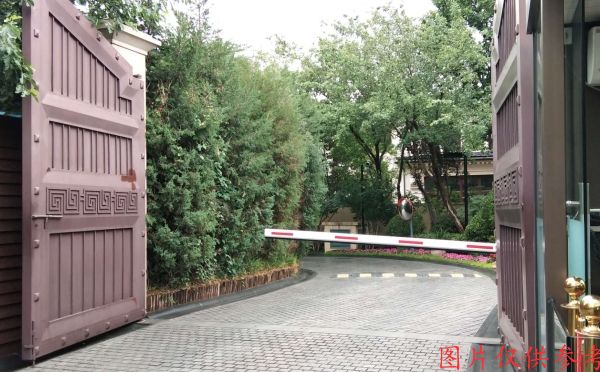 海淀区 二龙闸路1号院81号楼-2至1层101（龙湖颐和原著）