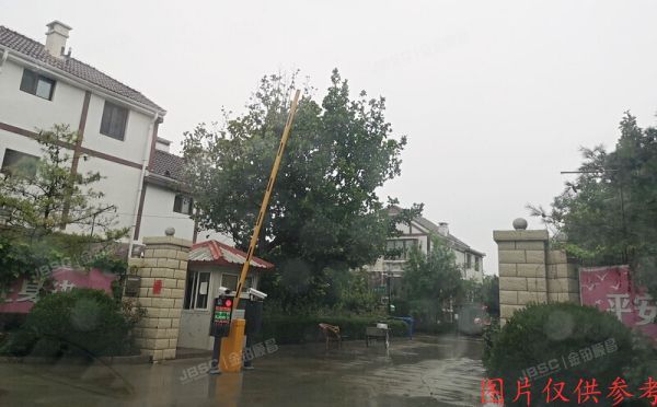 延庆区 舜泽园小区16号楼1至3层16-4 联排别墅