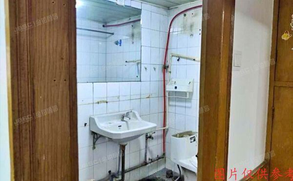 石景山区 六合园15号楼1层4单元102号 房改房