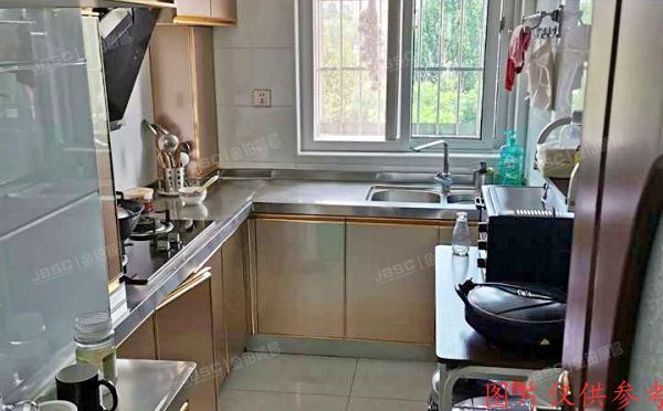 大兴区 魏北路28号院2号楼3层5单元301（一品嘉园）