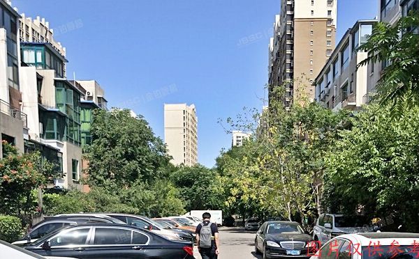 大兴区 月桂庄园1号楼三至四层2单元301