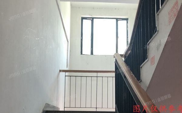 大兴区 月桂庄园1号楼三至四层2单元301