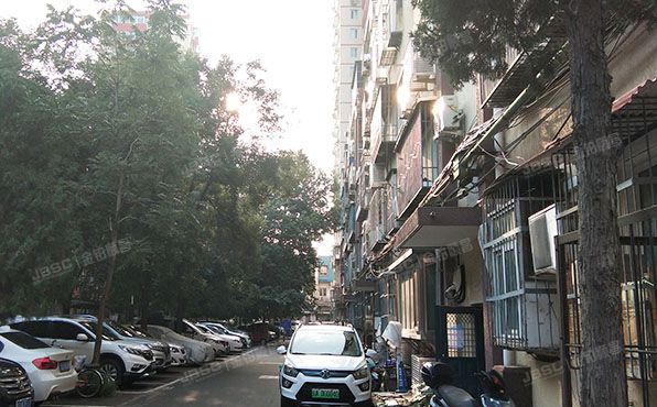 海淀区 明光村小区8号楼4层1单元10号