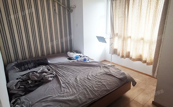 海淀区 马连洼竹园64号楼6层3单元7038（西山华府禧园）