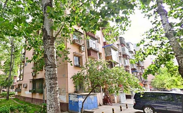 丰台区 芳群园二区24号楼4单元403号