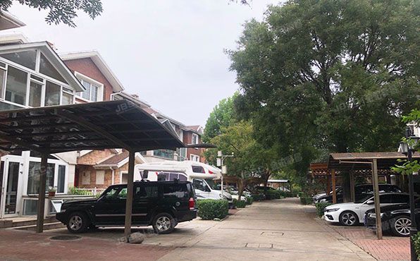 海淀区  闵庄路南侧玉树临枫锦园6区9号楼-1至3层1D（御墅临枫） 别墅