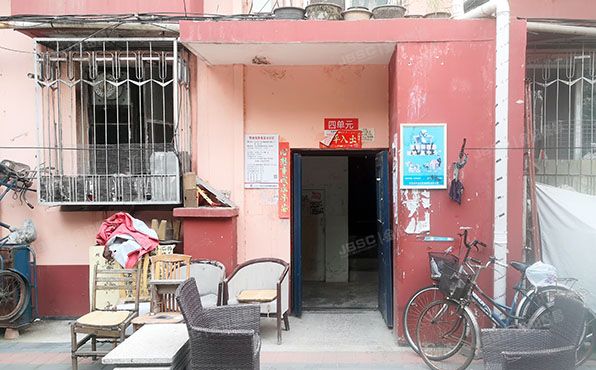 丰台区 芳群园二区24号楼4单元403号