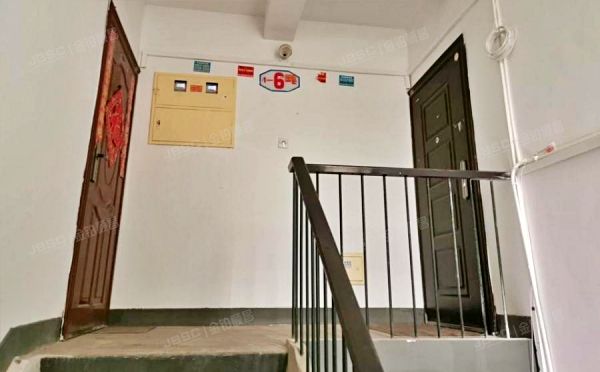 密云区 密西花园小区2号楼6层1单元601及阁楼