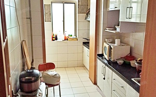 密云区 密西花园小区2号楼6层1单元601及阁楼