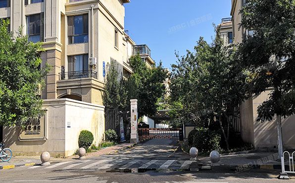 房山区 艺林北街22号院18号楼3层1单元303（世茂维拉）两限