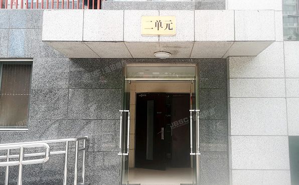 朝阳区 青年路西里5号院7号楼9层2单元1002（润枫水尚）