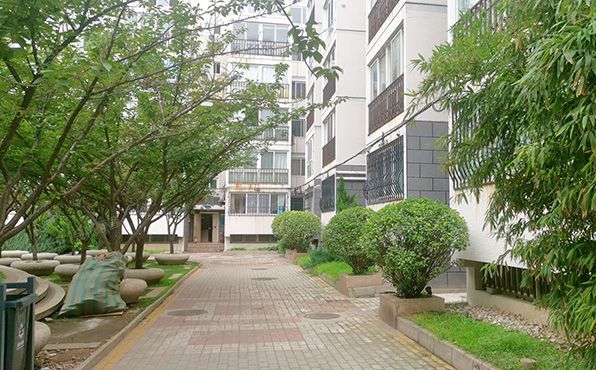 东城区 永康胡同2号院15号楼1层4门102、-1层4门112号（官书院南区）