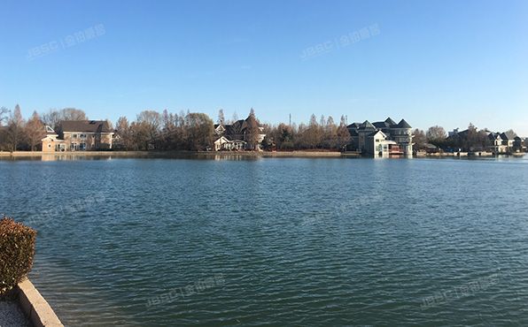 昌平区 沙河镇豆各庄村碧水庄园三期45-12号1-3层