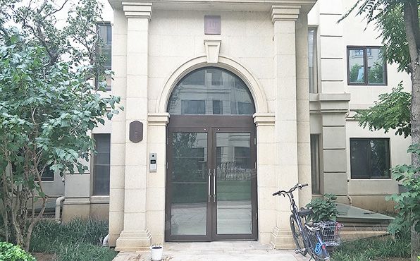 丰台区 泉湖西路1号院七区10号楼3层2单元302号（亿城燕西华府）