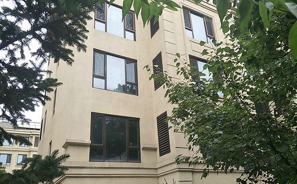 丰台区 泉湖西路1号院七区10号楼3层2单元302号（亿城燕西华府）