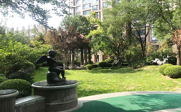 东城区 永定门西滨河路8号院1楼5层2单元601（中海紫御公馆）