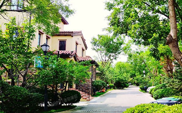 顺义区 禾贵街2号院126号楼-1至3层（龙湖香醍溪岸）别墅