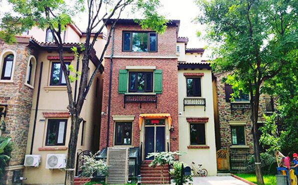 顺义区 禾贵街2号院126号楼-1至3层（龙湖香醍溪岸）别墅