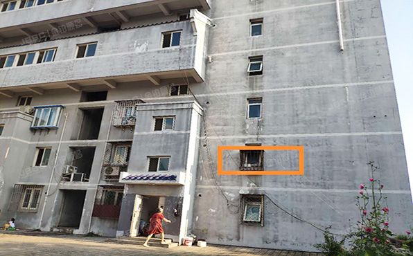 东城区 北门仓胡同6号楼18单元303号（海运仓）