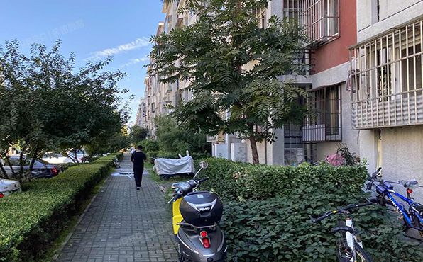 昌平区 龙锦苑东一区6号楼4层1单元402号