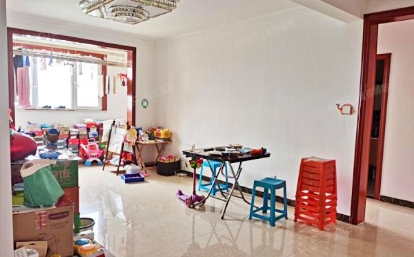 大兴区 育胜街36号院7号楼14层1单元1404号（满庭春MOMA）99%份额