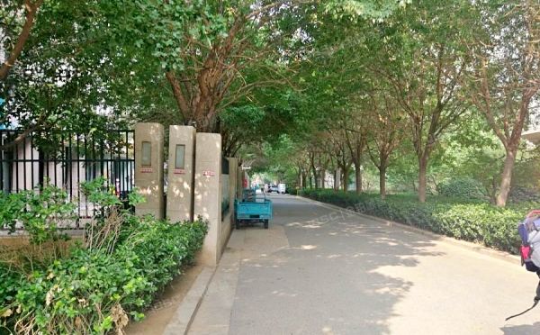 经济技术开发区 文化园西路8号院4号楼18层2106（林肯公园一期）