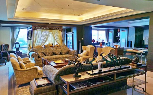 东城区 东直门内大街9号院2号楼1001室和1002室（NAGA上院）