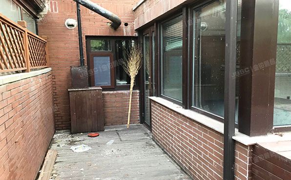 海淀区  燕西台嘉苑24号楼1至2层3单元102室（别墅）  经济适用房