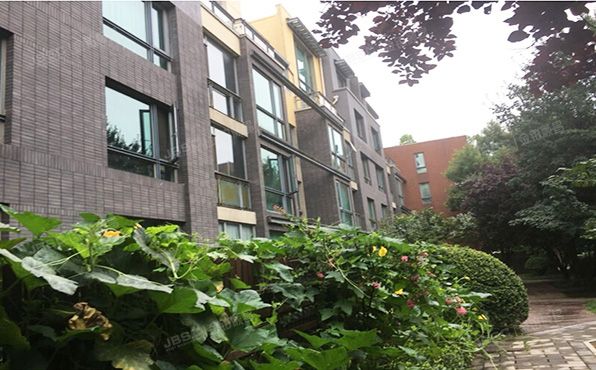 海淀区   海淀乡肖家河天秀花园秋水园4号楼1层1单元102号（万科西山庭院 ）