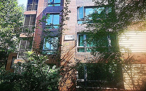 海淀区   海淀乡肖家河天秀花园秋水园4号楼1层1单元102号（万科西山庭院 ）