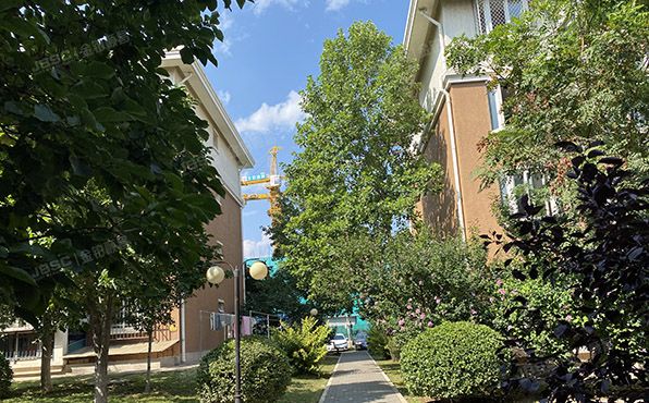 海淀区 双新园24号楼2单元402室