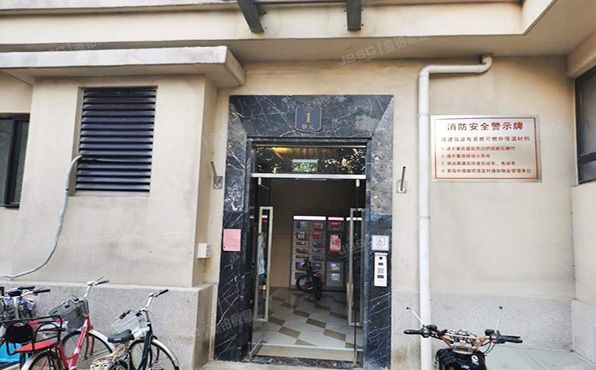 顺义区   乾安路3号院三区12号楼15层1单元1510、1511号（合景香悦四季西区）