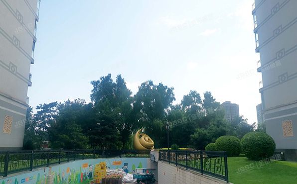 海淀区   万寿寺中海紫金苑3号楼2层1门202