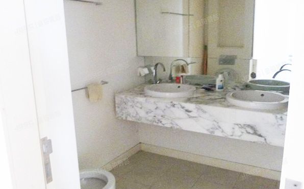 朝阳区   朝阳公园西小区“维多莉亚花园公寓”7层A-7-1815室